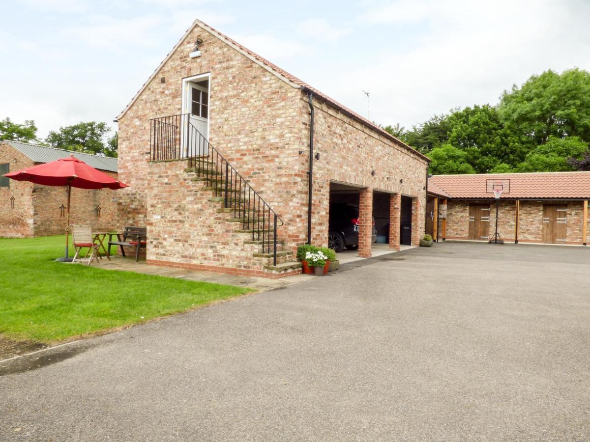 The Stables, Crayke Lodge Екстериор снимка